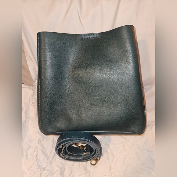 Butterfly Bucket - Harbor - Picture 9 of 9